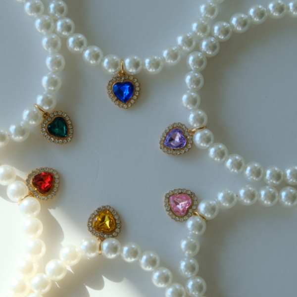 Royal Pearl Pet Necklace – Sapphire Heart Charm | Elegant Dog & Cat Jewelry