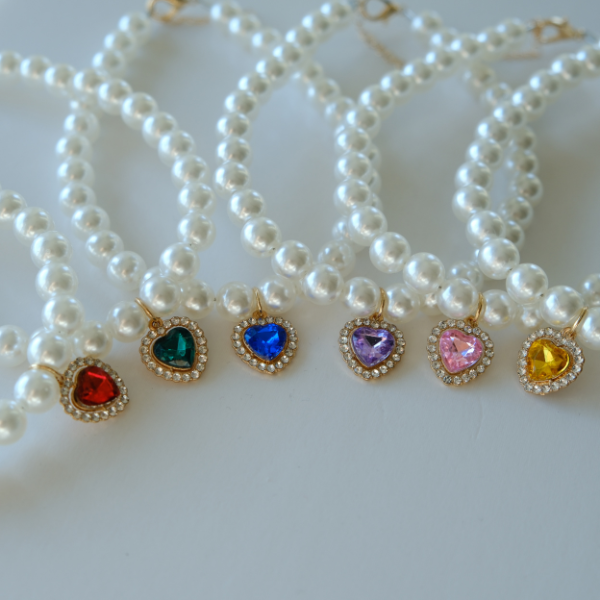 Royal Pearl Pet Necklace – Sapphire Heart Charm | Elegant Dog & Cat Jewelry