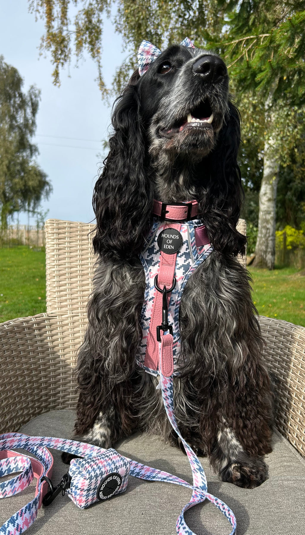 Pink Houndstooth Design Poop Bag Holder